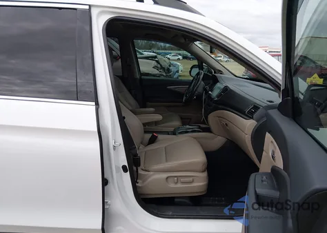 2022 Honda Ridgeline Rtl-E z USA, uszkodzony, nr VIN 5FPYK3F78NB018815